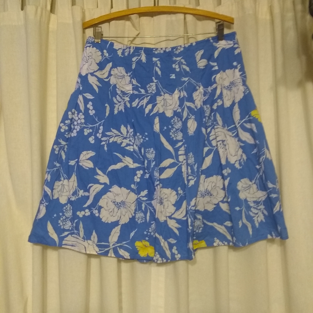 Nwot women's low waist skirt